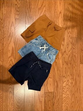 Cat & Jack Kids 3-Pack Bundle Shorts in Brown, Light Blue Denim & Navy